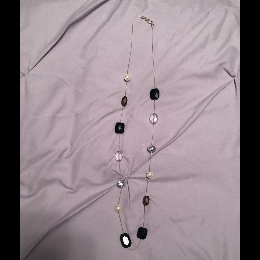 Beaded/pearl necklace